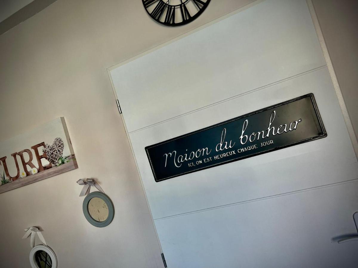Logement Privatif Avec Jacuzzi Leilighet Bergues Eksteriør bilde